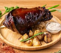 Рулька свиная с квашеной капустой