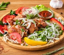 Шашлык из cвинoй шеи