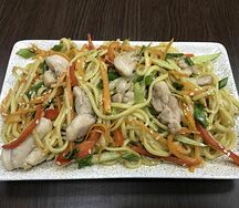 Яичная лапша и цыпленок