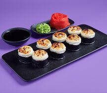 Запеченный ролл с крабом