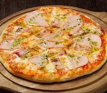 С беконом и ветчиной