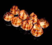 Горячий ролл с лососем