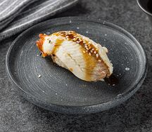 Суши с угрем