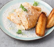 Омлет с копченым лососем и сливочным сыром