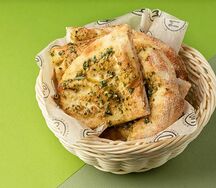 Фокачча на римском тесте с песто