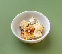 Горгонзола с апельсиновой мостардой