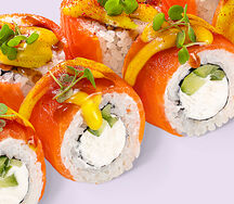 Ролл Филадельфия с лососем и соусом манго