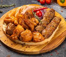 Шашлык в хлебе из свинины с люля 