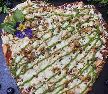 Мяспицца-сердце Курочка песто с плодами дерева шинус