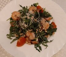 Руккола с креветками