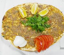 Лахмаджун с говядиной