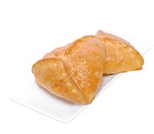 Пирожок с курицей и грибами