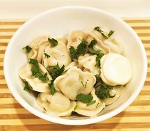 Фирменные пельмени из мраморной говядины с майонезом