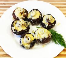Шампиньоны гриль под сыром
