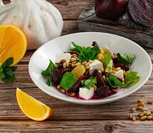 Салат со свеклой и сыром фета