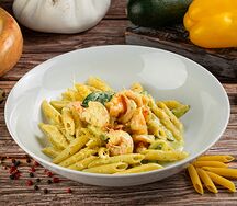 Пенне с креветками и песто