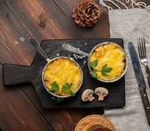 Жульен с курицей и грибами