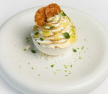 Десерт Pavlova с лимоном