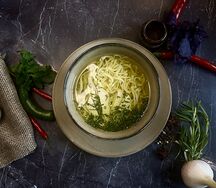 Куриный суп с домашней лапшой