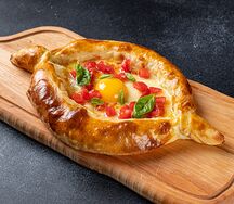 Хачапури Аджарули со сладким помидором и базиликом