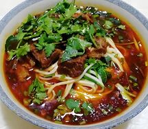 Китайская лапша с тушеной говядиной 