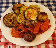Шашлык из овощей на мангале