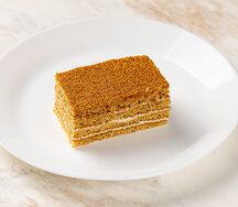 Пирожное Медовик