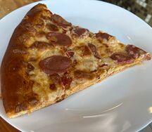 Пицца с сосисками