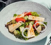 Салат с грузинским сыром