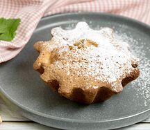 Шарлотка с яблоком
