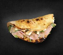 Панини с ветчиной и рукколой