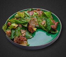 Салат с ягненком, молодой капустой и цицматом