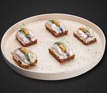 Брускетты с анчоусами