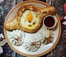 Лодочка и хинкали