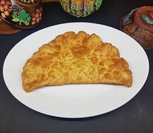 Чебурек по-батумски с грибами и картофелем