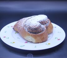 Булочка с маком