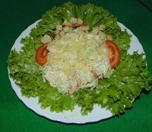 Салат Цезарь с курицей