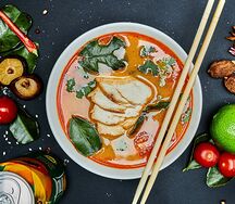 Том ям с курицей