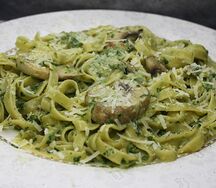 Паста с грибами и шпинатом