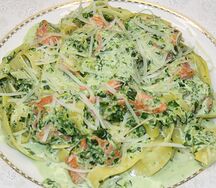 Паста с лососем и шпинатом в сливочном соусе