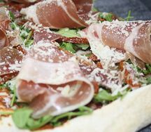 Римская пицца с прошутто