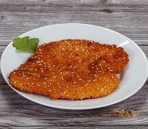 Отбивная из индейки с кунжутом