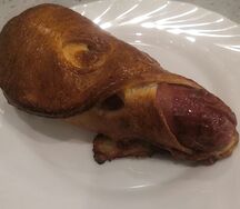 Сосиска в тесте с сыром