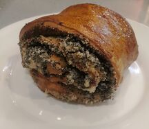 Плюшка с маком