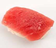 Суши с тунцом