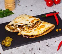 Кесадилья Super cheese с креветками