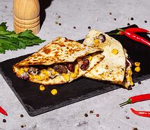 Кесадилья Super cheese с говядиной