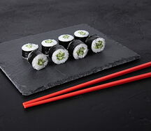 Ролл с огурцом