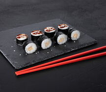 Ролл с тамаго