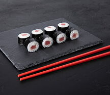 Ролл с тунцом